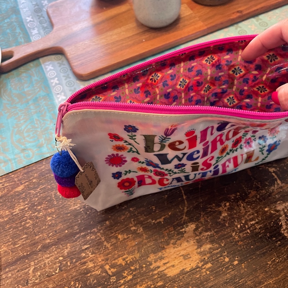 Natural life Being weird is Beautiful Bag - Picture 5 of 7